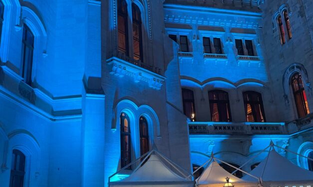 MIRAMARE OPENS ITS DOORS TO AVP GALA