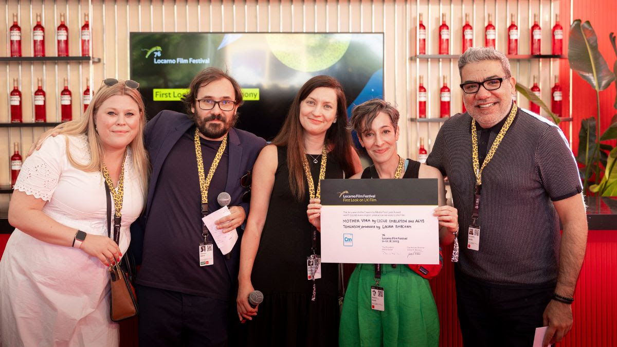 Director Cécile Embleton from Mother Vera, winner Creativity Media First Look Award 2023, receives her award (Locarno)