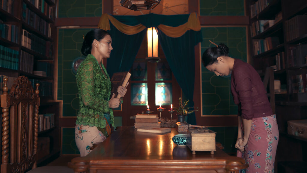 Lola Amaria and Alika Jantinia in "Gowok: Javanese Kamasutra".