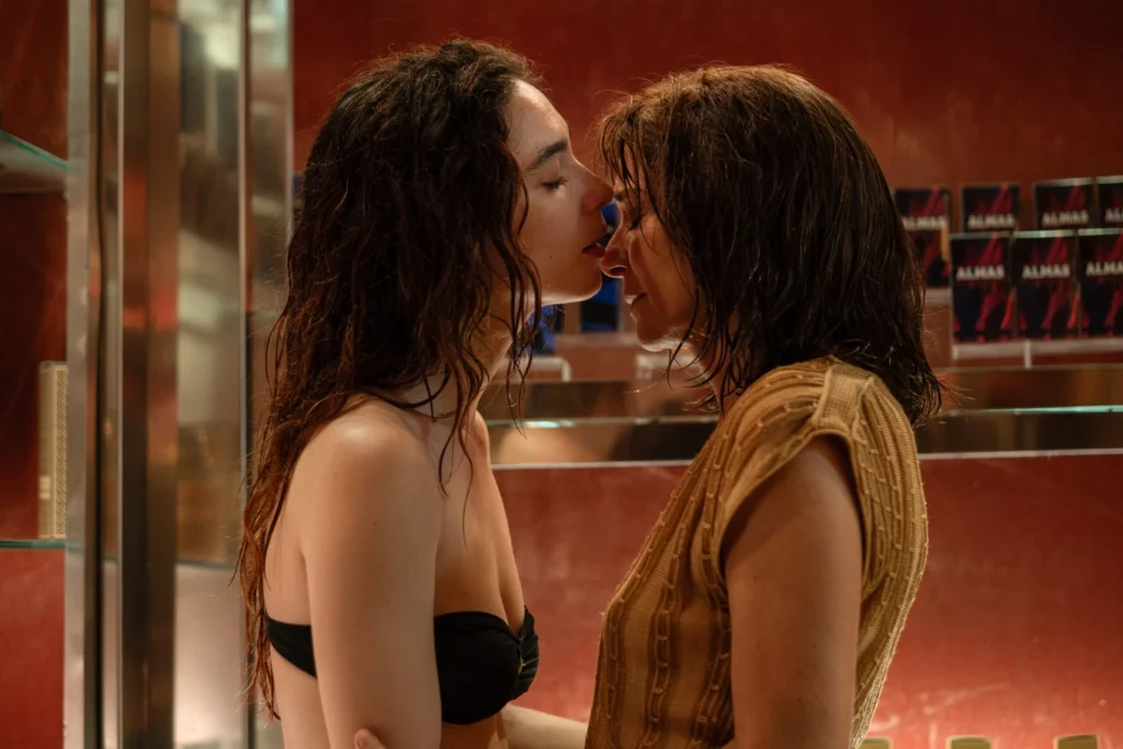 186397 scaled 1 Fuori