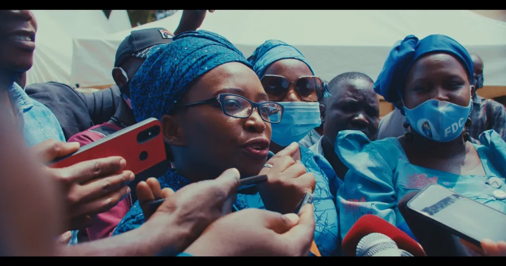 poked leopard3 The Woman Who Poked the Leopard