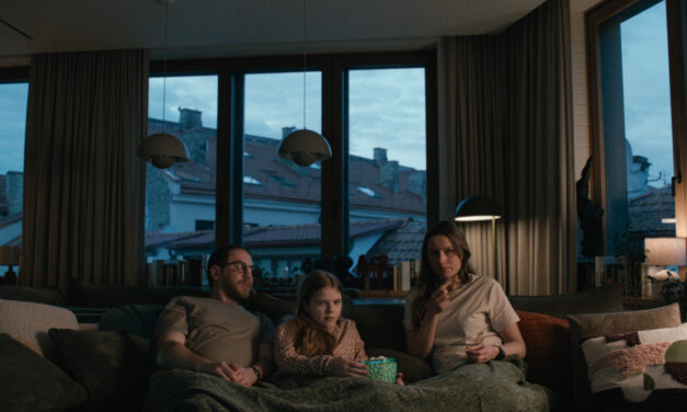 How to Divorce During the War