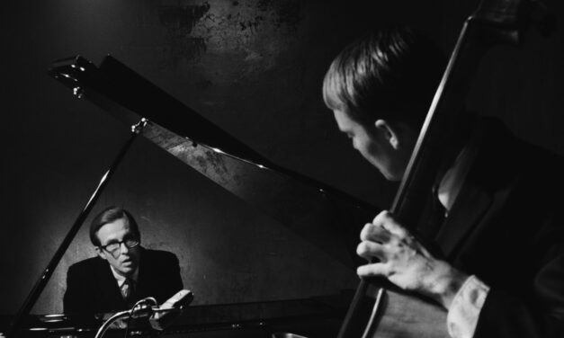 Everybody Digs Bill Evans